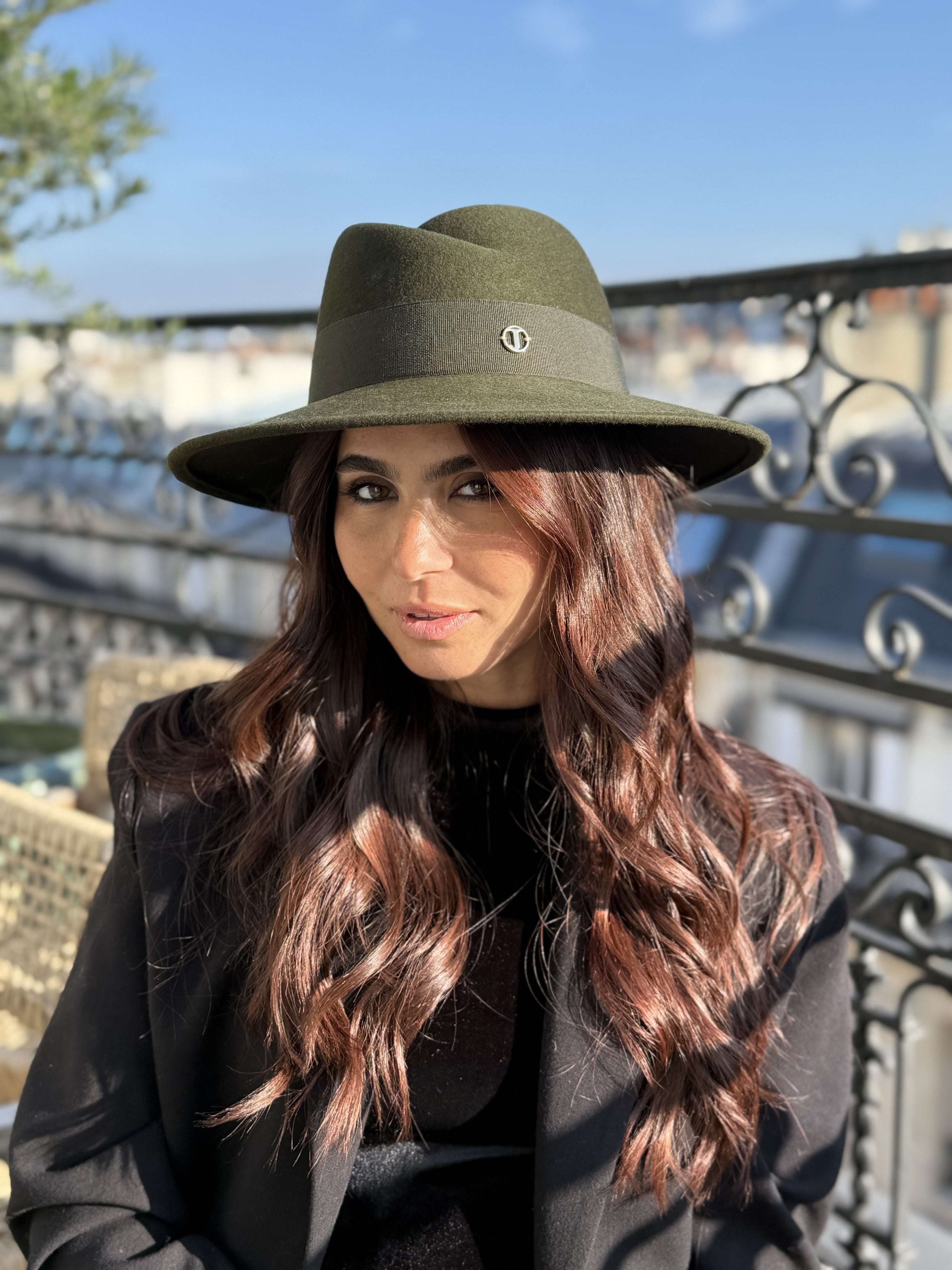 Chloé ASYMÉTRIQUE en Laine Bord 8cm