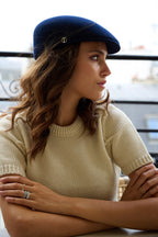 Casquette Plate Bombée en Laine Bleu Marine