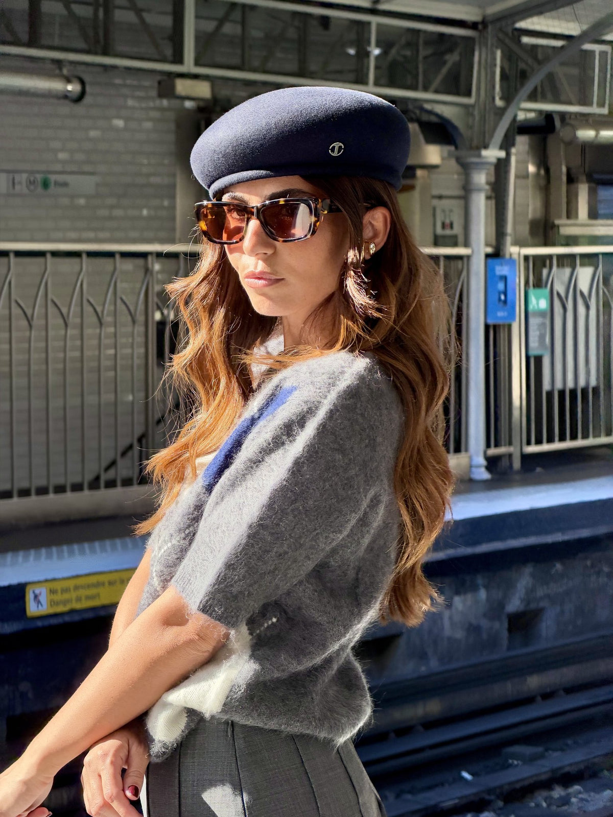 Béret toque Gina en laine – Bleu marine – vue 1