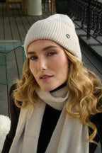 Bonnet, écharpe et mitaines en laine et cachemire – Beige – vue 5