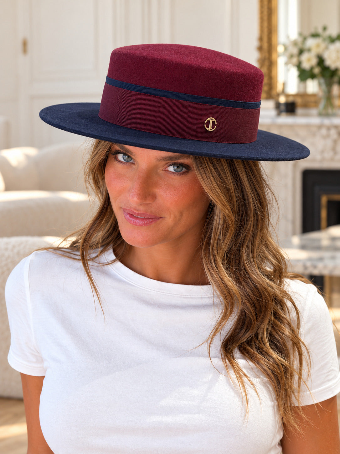 Canotier Coco zweifarbig aus Wollfilz – Bordeaux / Marineblau