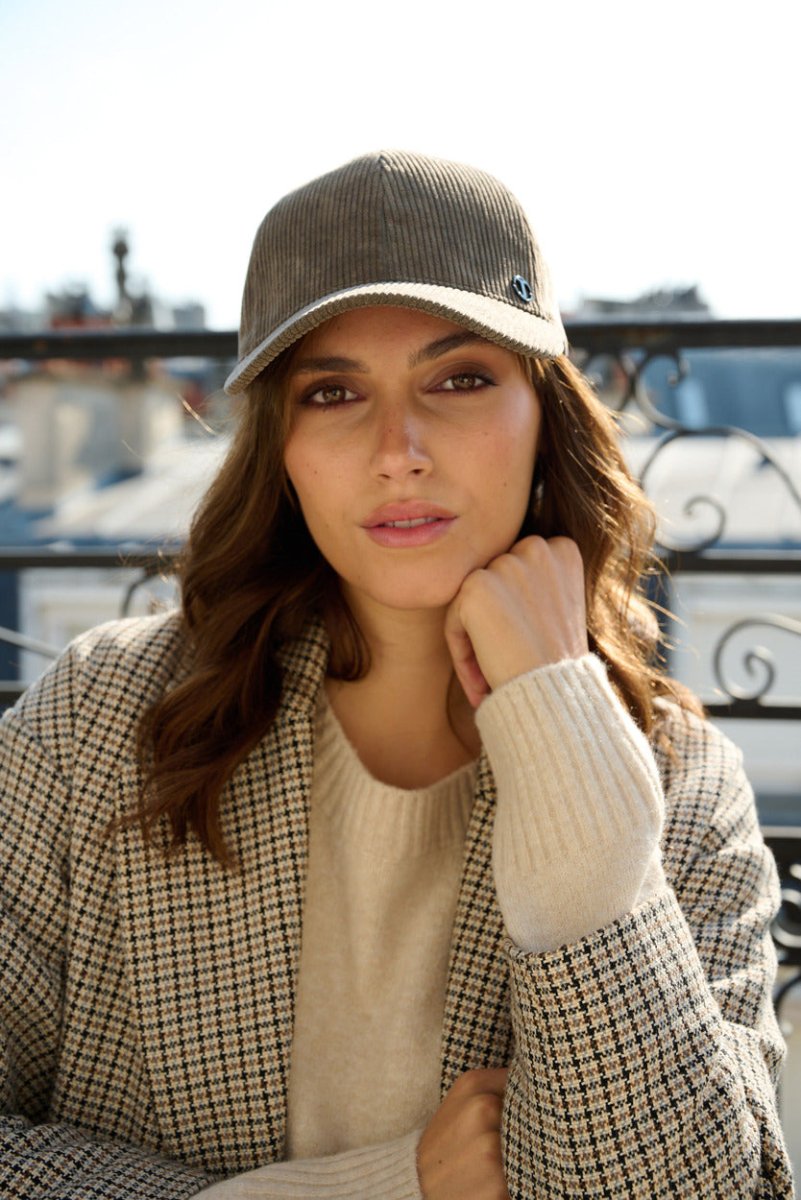 Casquette baseball effet velours – Taupe – vue 1