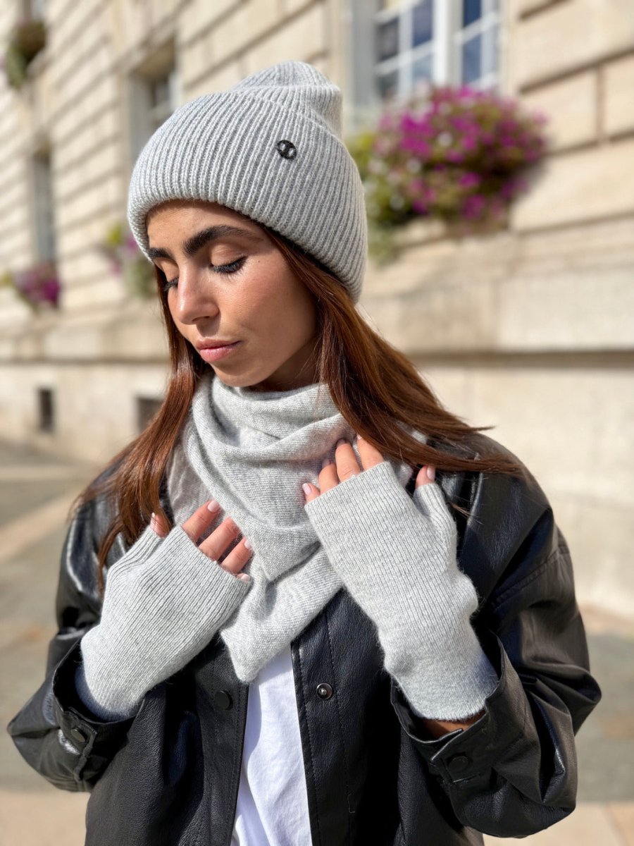 Coffret Triangle, bonnet et mitaines en laine et cachemire – Gris chiné clair