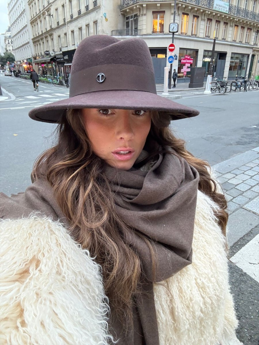 Fédora Chloé asymétrique en laine feutrine – Choco – vue 2