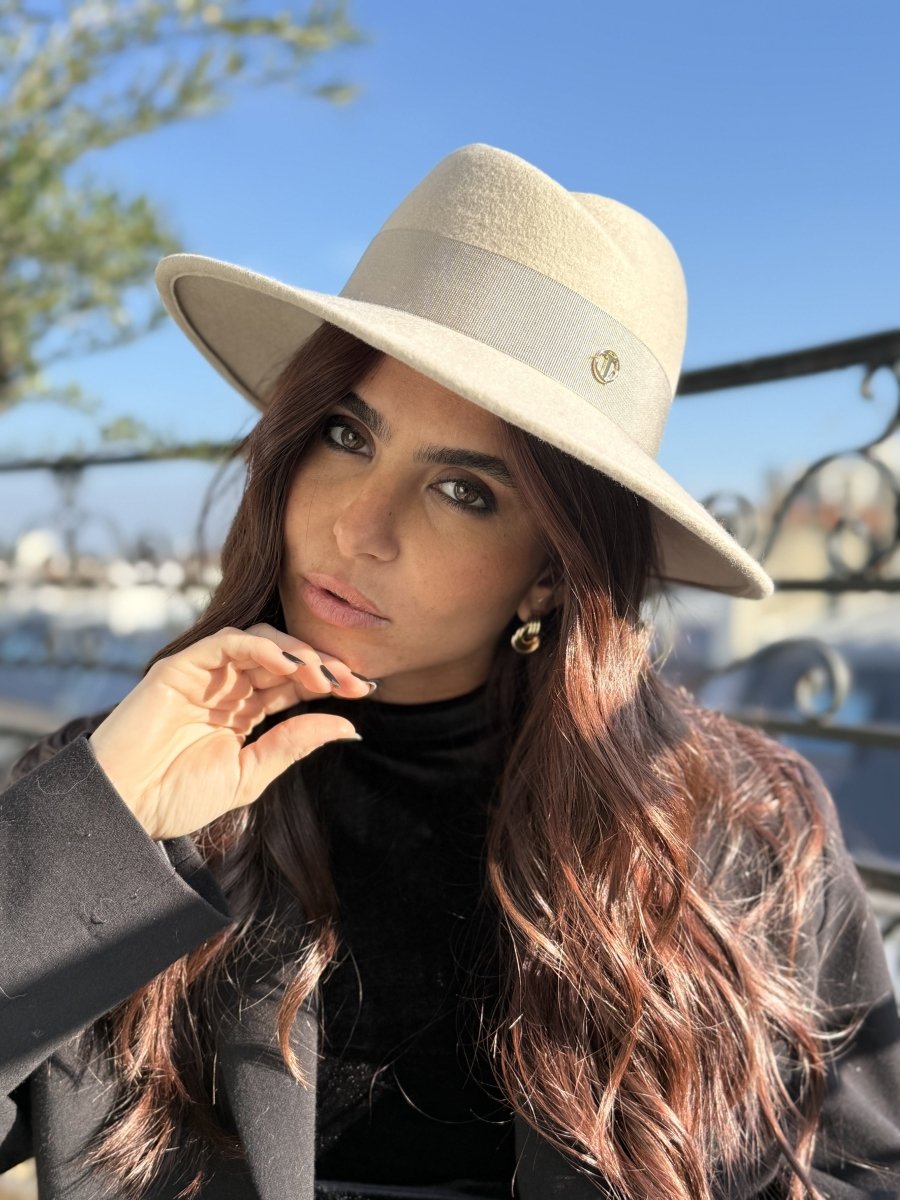 Fédora Chloé asymétrique en laine feutrine – Gris – vue 2