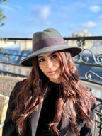 Fédora Chloé asymétrique en laine feutrine – Gris chiné foncé – vue 1