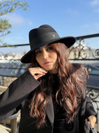 Fédora Chloé asymétrique en laine feutrine – Noir – vue 2