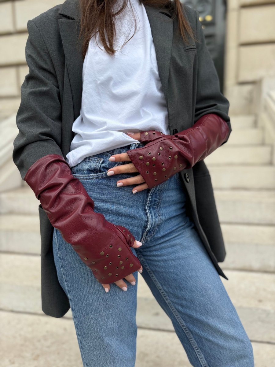 Mitaines longues effet cuir vegan à œillets – Bordeaux – vue 2