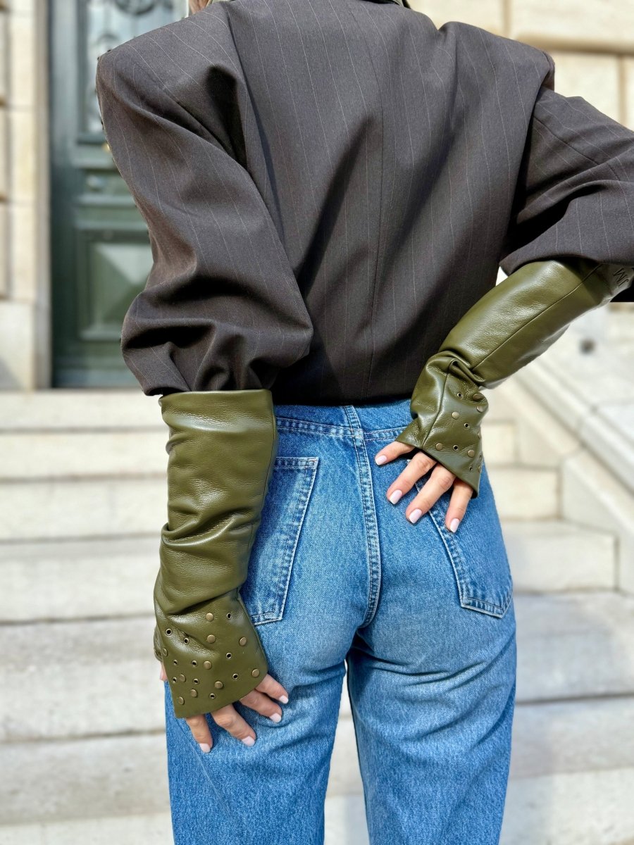 Mitaines longues effet cuir vegan à œillets – Kaki – vue 1
