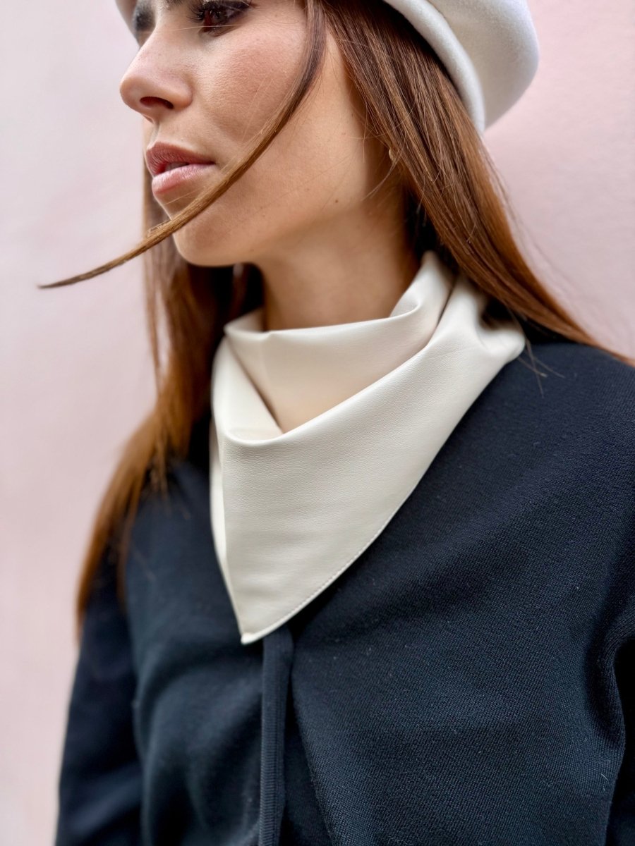 Triangle écharpe Effet Cuir Vegan Blanc - Joe & Mey