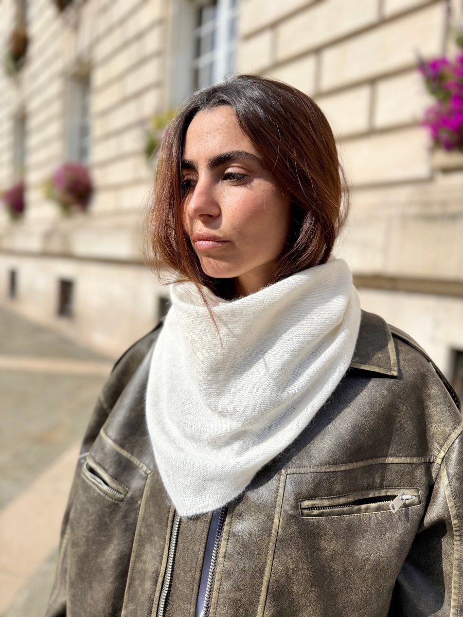 Triangle écharpe de cou en laine et cachemire – Blanc