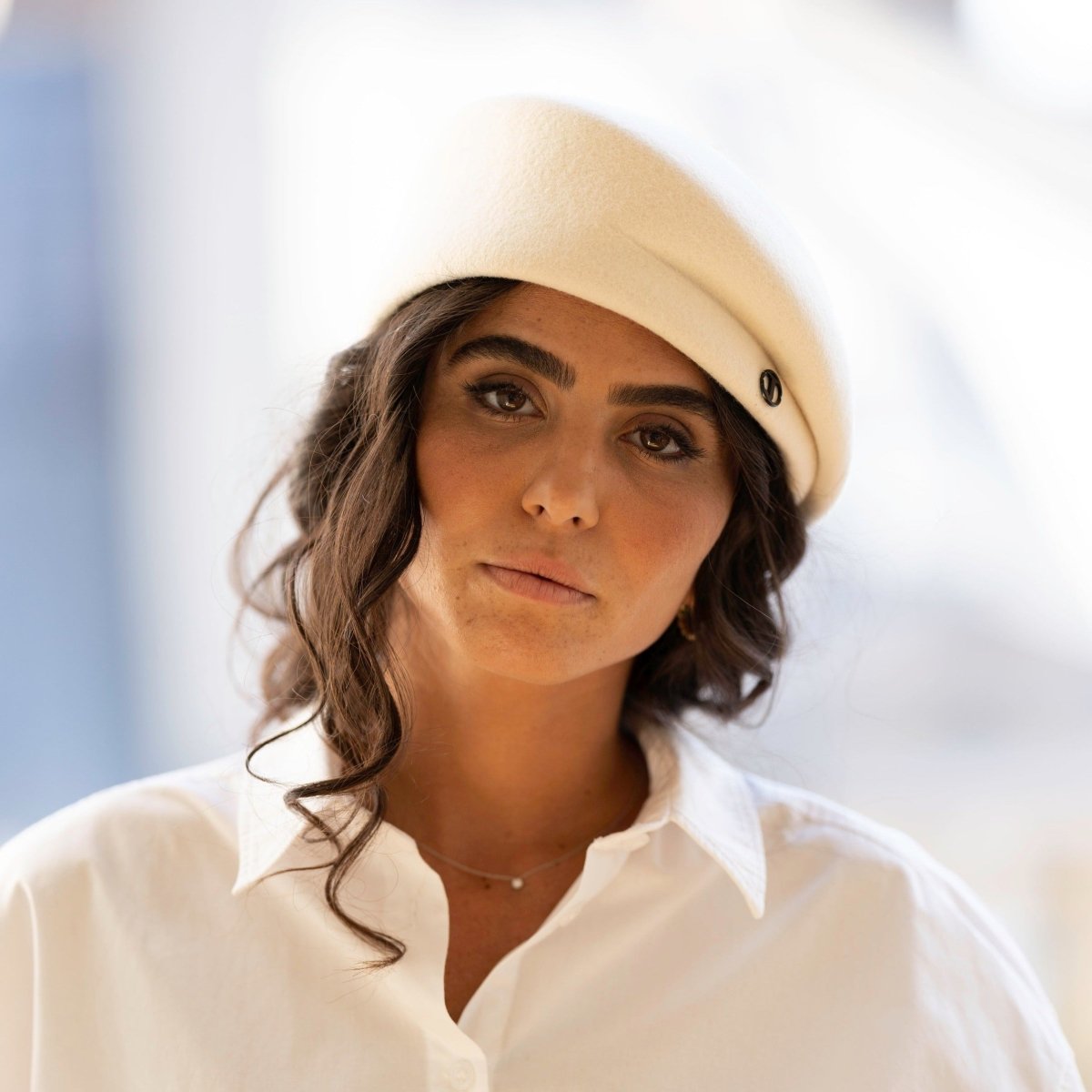 Béret asymétrique en laine – Blanc – vue 7