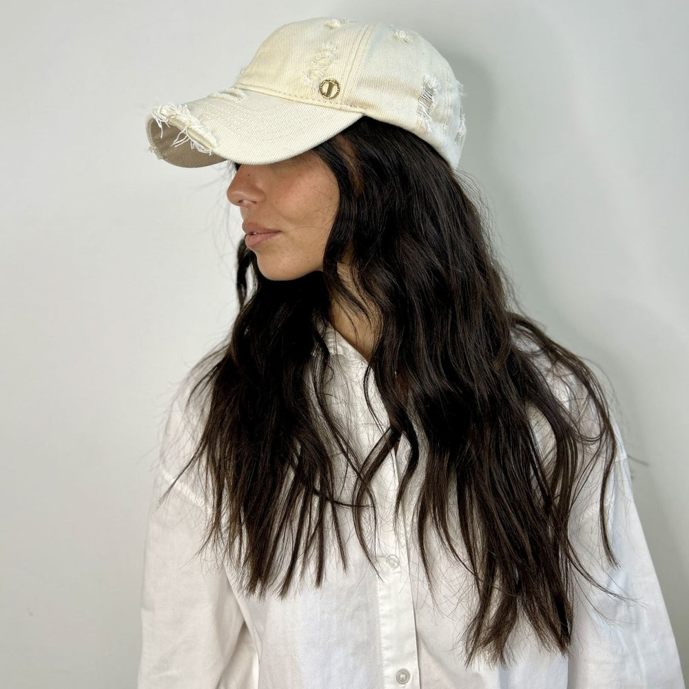 Casquette baseball effet déchiré – Écru